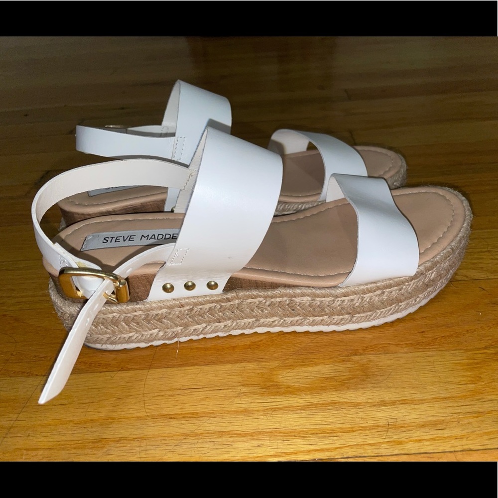 Steve Madden size 9 white platform sandal